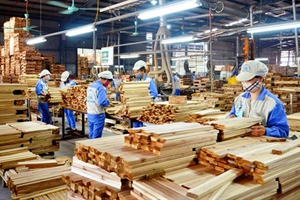 Trước  cơn “bão” lạm phát toàn cầu ngành gỗ xuất khẩu lao đao